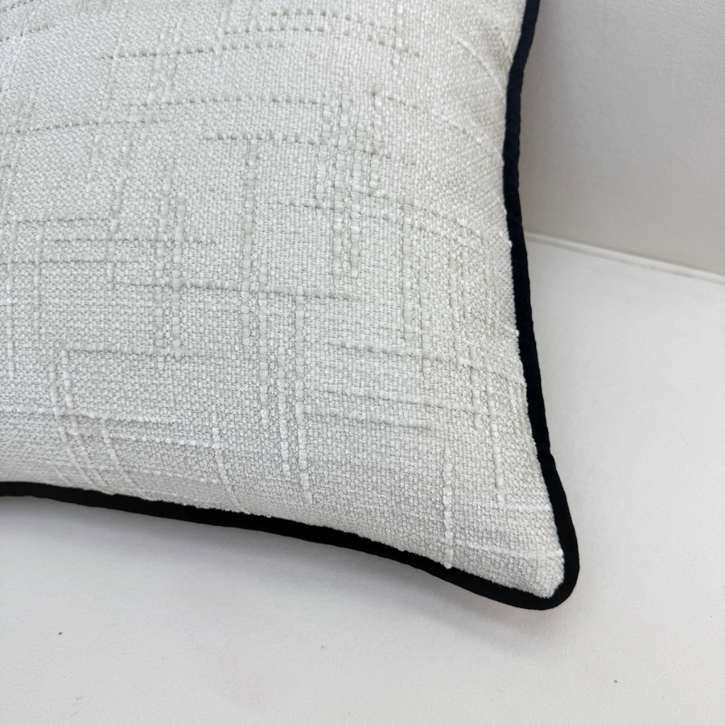 91家纺网 家纺一手货源 找家纺 （总）爱家居 2025新款纯色加厚雪尼尔纹理抱枕轻奢家居靠垫沙发床头靠包枕可拆洗