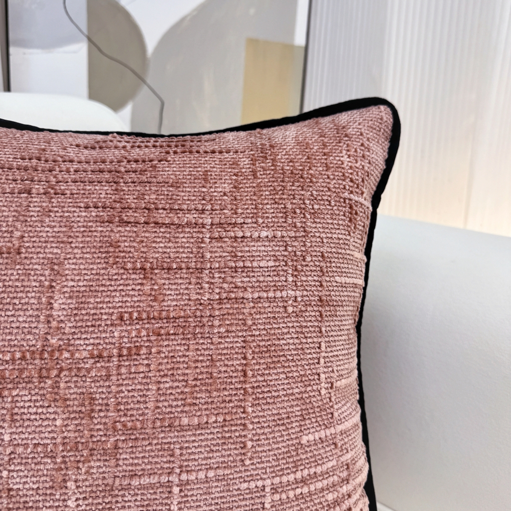 91家纺网 家纺一手货源 找家纺 爱家居 2025新款纯色加厚雪尼尔纹理抱枕轻奢家居靠垫沙发床头靠包枕可拆洗 轻奢雪尼尔—粉