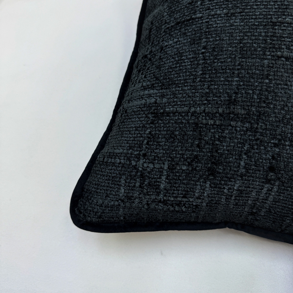 91家纺网 家纺一手货源 找家纺 爱家居 2025新款纯色加厚雪尼尔纹理抱枕轻奢家居靠垫沙发床头靠包枕可拆洗 轻奢雪尼尔—黑色