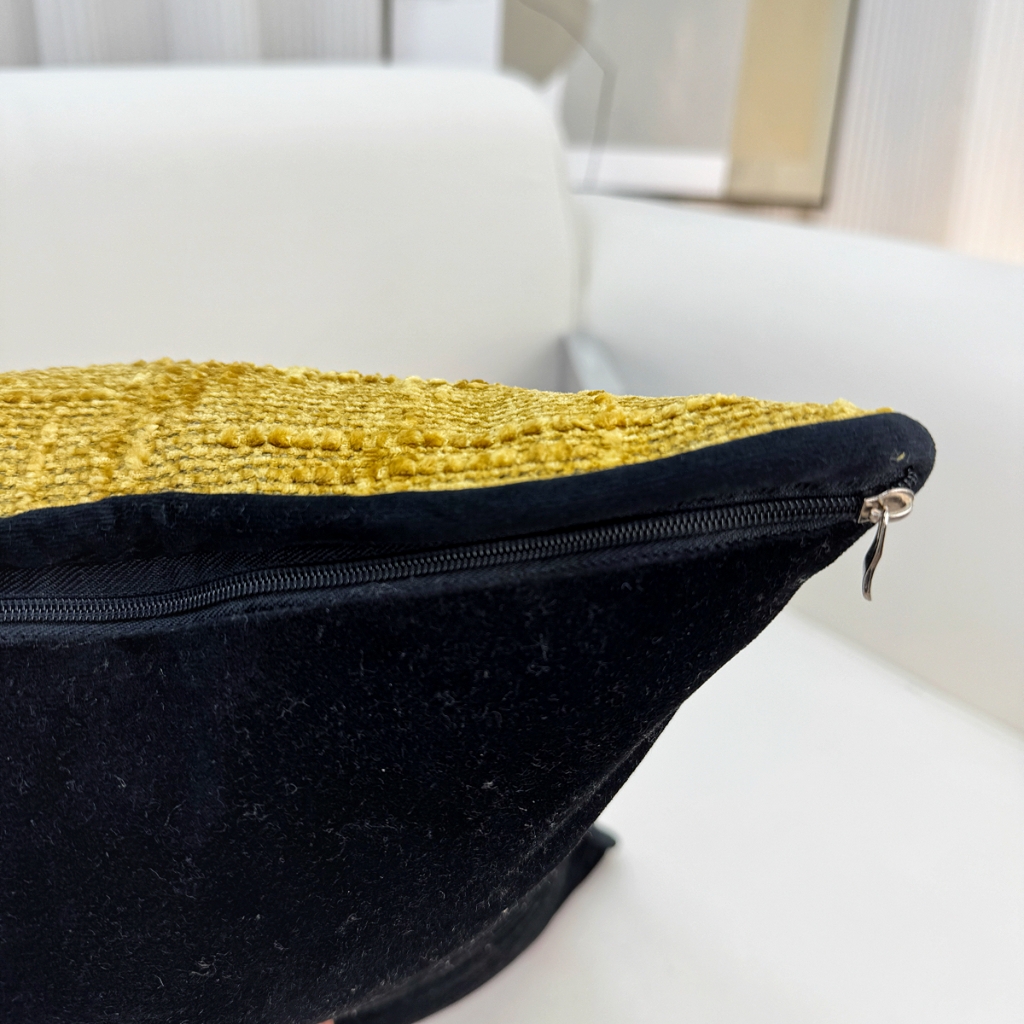 91家纺网 家纺一手货源 找家纺 爱家居 2025新款纯色加厚雪尼尔纹理抱枕轻奢家居靠垫沙发床头靠包枕可拆洗 轻奢雪尼尔—姜黄