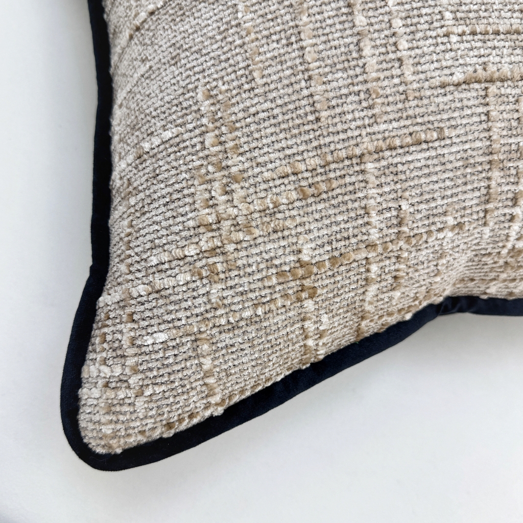 91家纺网 家纺一手货源 找家纺 爱家居 2025新款纯色加厚雪尼尔纹理抱枕轻奢家居靠垫沙发床头靠包枕可拆洗 轻奢雪尼尔—卡其色