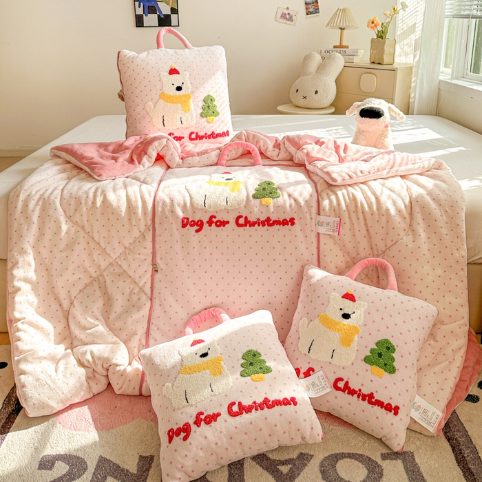 91家纺网 家纺一手货源 找家纺 古本家居 2025新款牛奶绒毛巾绣狗狗熊熊款抱枕被 牛奶绒粉波点小白狗