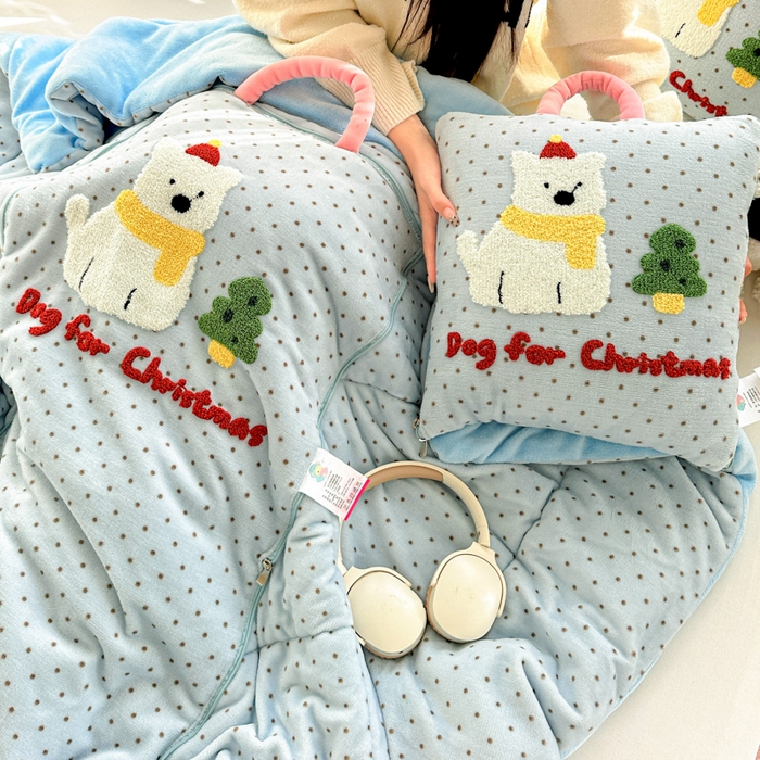 91家纺网 家纺一手货源 找家纺 古本家居 2025新款牛奶绒毛巾绣狗狗熊熊款抱枕被 牛奶绒蓝波点小白狗