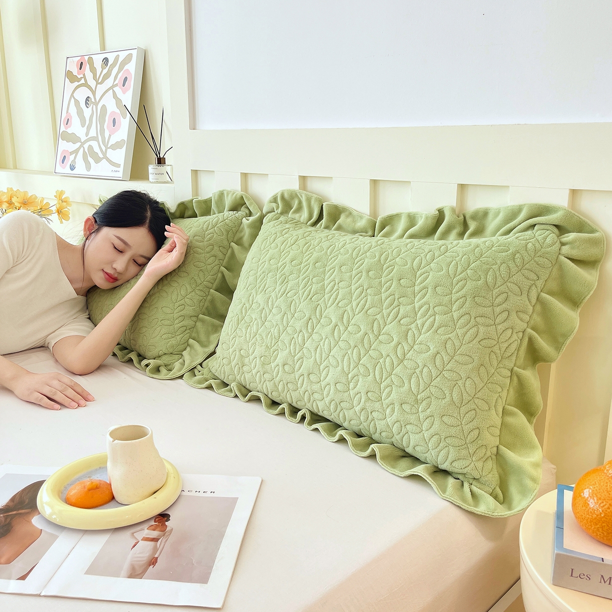 91家纺网 家纺一手货源 找家纺 芯宜佳 2025新款加厚牛奶绒夹棉花边短枕套 幸运草-嫩绿