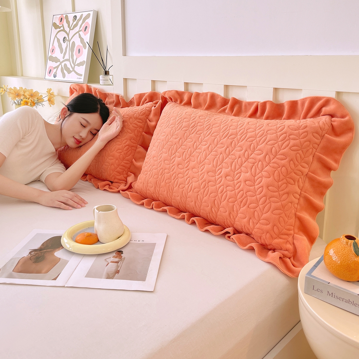 91家纺网 家纺一手货源 找家纺 芯宜佳 2025新款加厚牛奶绒夹棉花边短枕套 幸运草-桔色