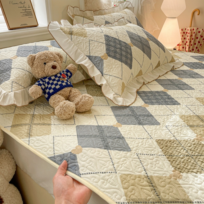 91家纺网 家纺一手货源 找家纺 羽爱家纺 2025新款舒适可定制全棉防滑床盖软席格韵