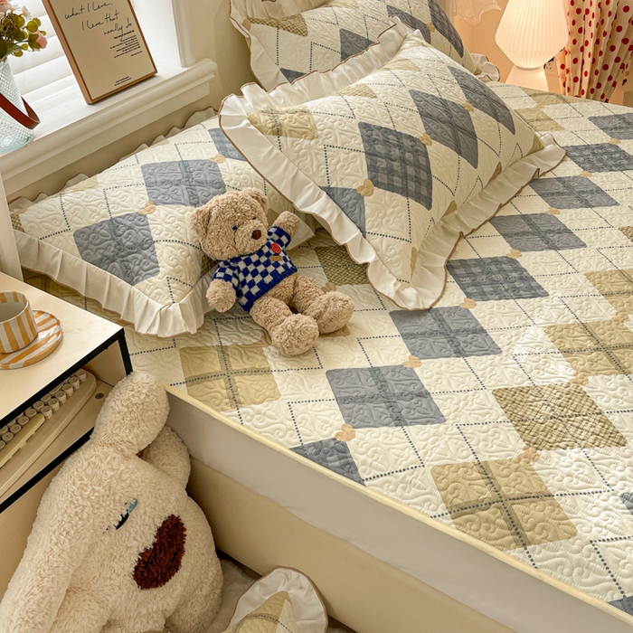 91家纺网 家纺一手货源 找家纺 羽爱家纺 2025新款舒适可定制全棉防滑床盖软席格韵