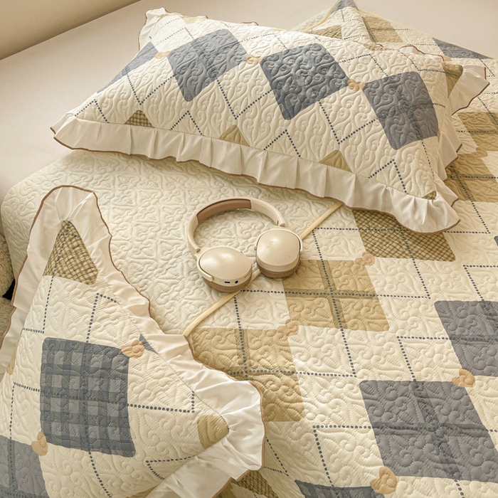 91家纺网 家纺一手货源 找家纺 羽爱家纺 2025新款舒适可定制全棉防滑床盖软席格韵