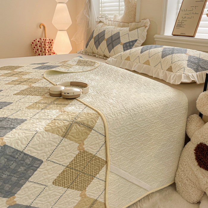 91家纺网 家纺一手货源 找家纺 羽爱家纺 2025新款舒适可定制全棉防滑床盖软席格韵