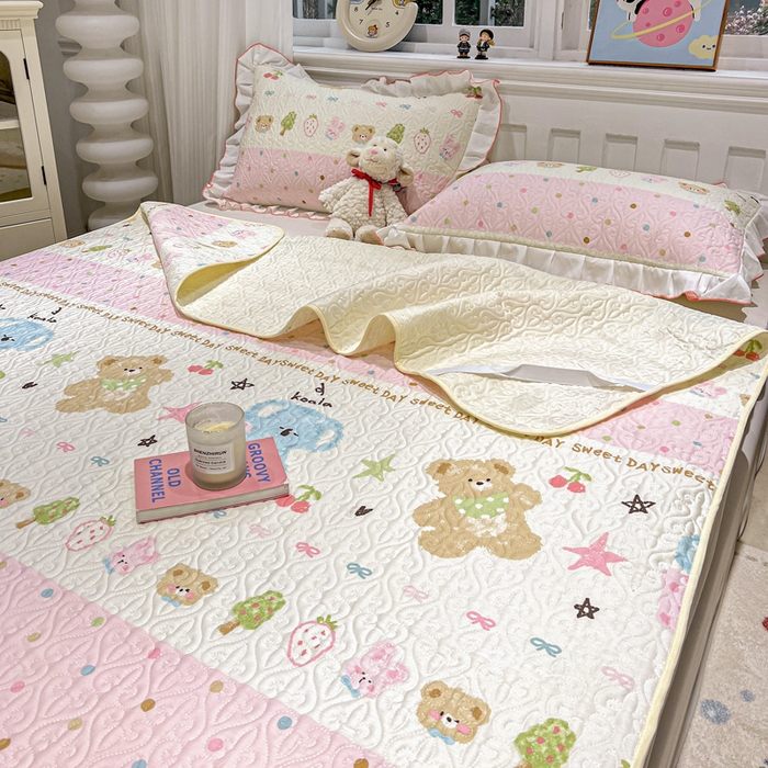 91家纺网 家纺一手货源 找家纺 羽爱家纺 2025新款舒适可定制全棉防滑床盖软席欢乐玩伴