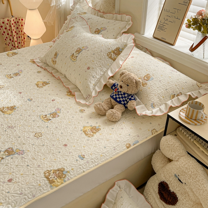 91家纺网 家纺一手货源 找家纺 羽爱家纺 2025新款舒适可定制全棉防滑床盖软席快乐熊