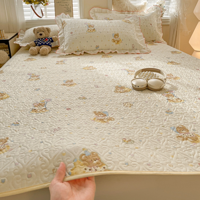 91家纺网 家纺一手货源 找家纺 羽爱家纺 2025新款舒适可定制全棉防滑床盖软席快乐熊