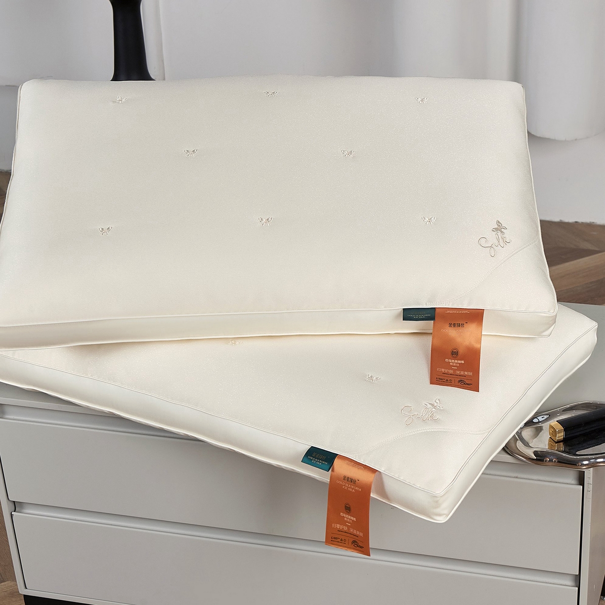 91家纺网 家纺一手货源 找家纺 （总）玖玖爱家纺 2025新款金蚕臻丝柔糯枕枕头枕芯