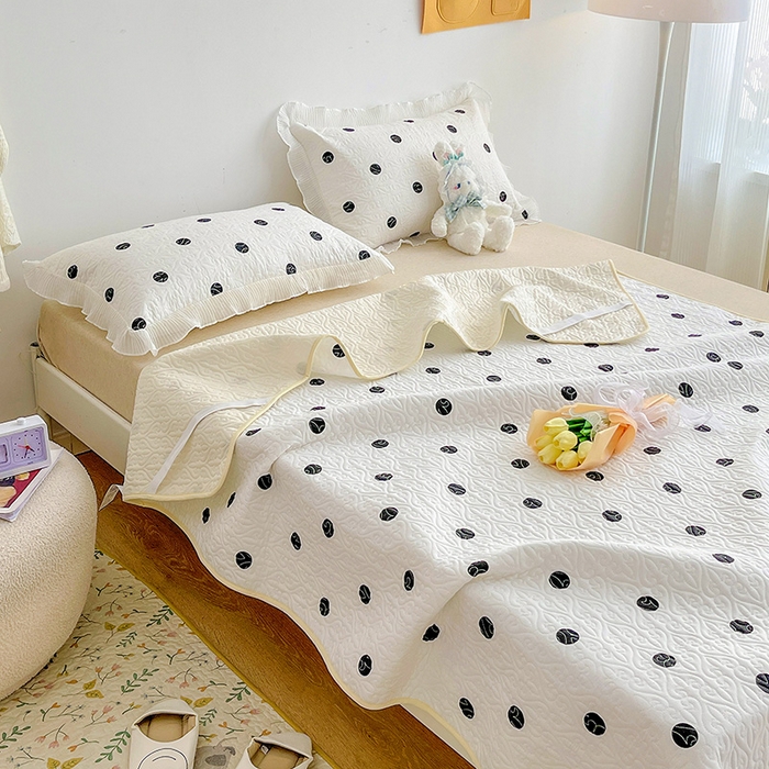 91家纺网 家纺一手货源 找家纺 羽爱家纺 2025新款舒适可定制全棉防滑床盖软席浪漫波点