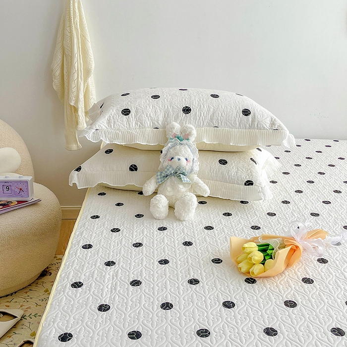 91家纺网 家纺一手货源 找家纺 羽爱家纺 2025新款舒适可定制全棉防滑床盖软席浪漫波点