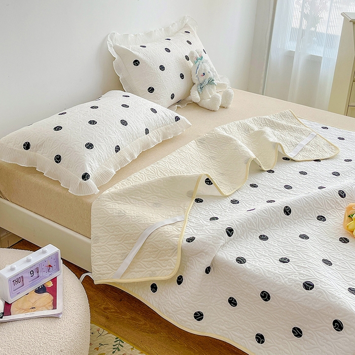 91家纺网 家纺一手货源 找家纺 羽爱家纺 2025新款舒适可定制全棉防滑床盖软席浪漫波点