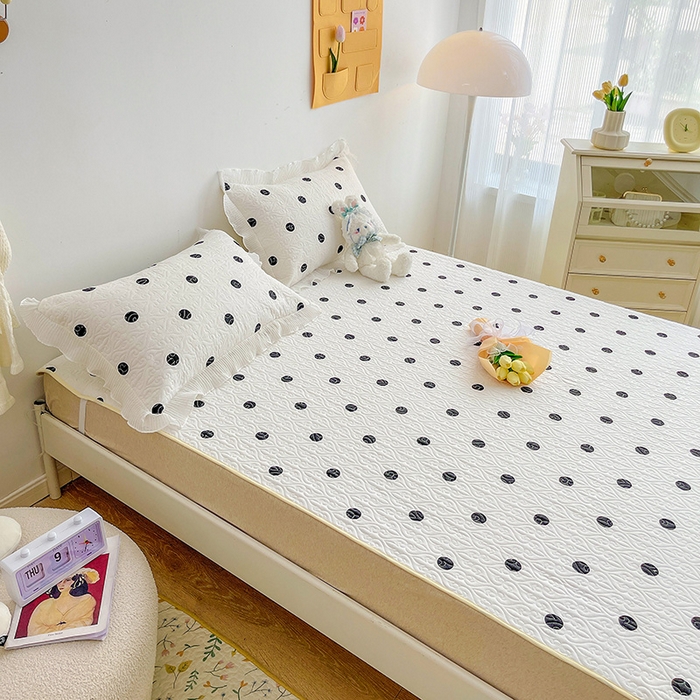 91家纺网 家纺一手货源 找家纺 羽爱家纺 2025新款舒适可定制全棉防滑床盖软席浪漫波点