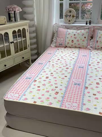 91家纺网 家纺一手货源 找家纺 羽爱家纺 2025新款舒适可定制全棉防滑床盖软席情话微甜