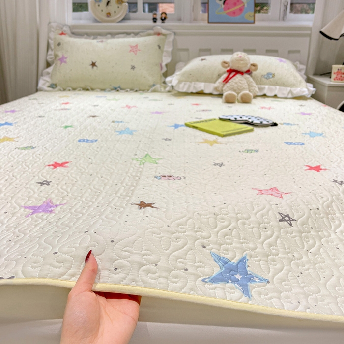 91家纺网 家纺一手货源 找家纺 羽爱家纺 2025新款舒适可定制全棉防滑床盖软席天使之星