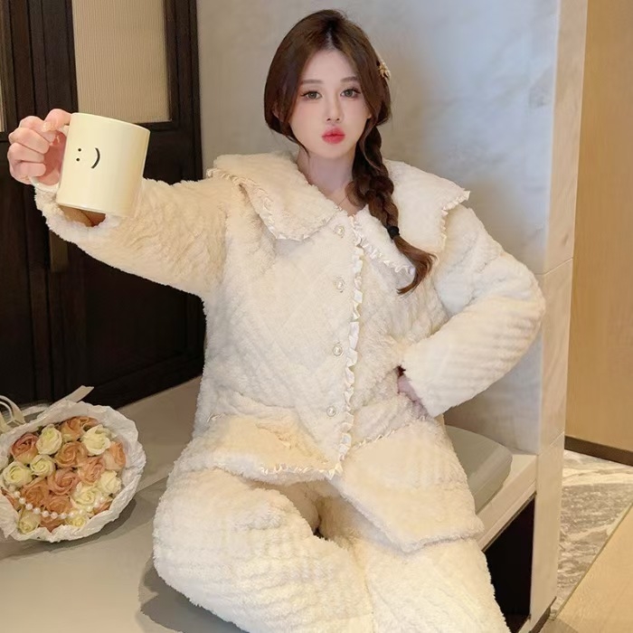 91家纺网 家纺一手货源 找家纺 （总）洛兰沙家居馆 2025秋冬新款睡衣女珊瑚绒三层夹棉卡通可爱加厚加绒保暖家居服套装 