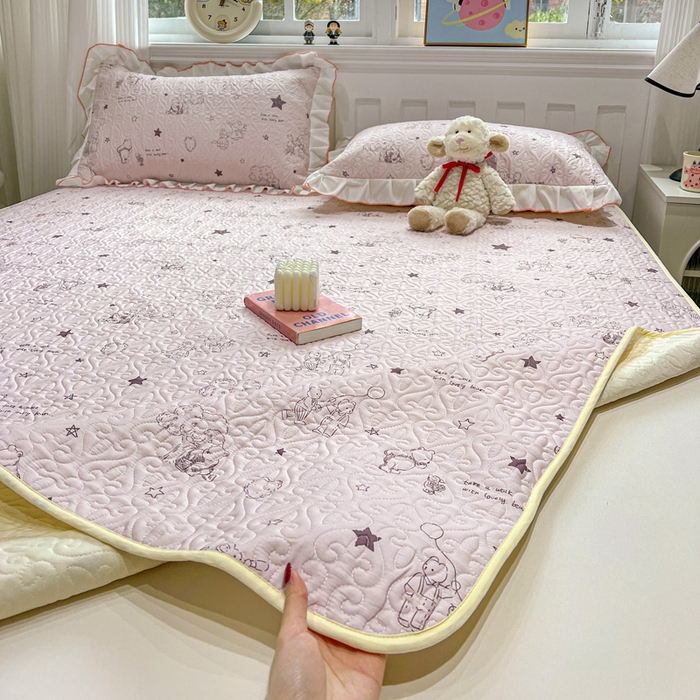 91家纺网 家纺一手货源 找家纺 羽爱家纺 2025新款舒适可定制全棉防滑床盖软席童趣乐园