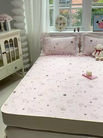 91家纺网 家纺一手货源 找家纺 羽爱家纺 2025新款舒适可定制全棉防滑床盖软席童趣乐园