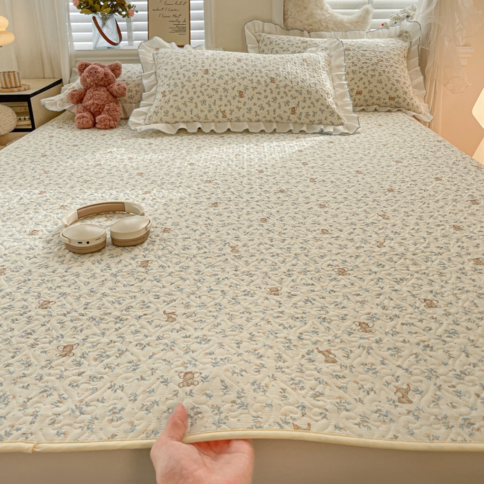 91家纺网 家纺一手货源 找家纺 羽爱家纺 2025新款舒适可定制全棉防滑床盖软席小飞象