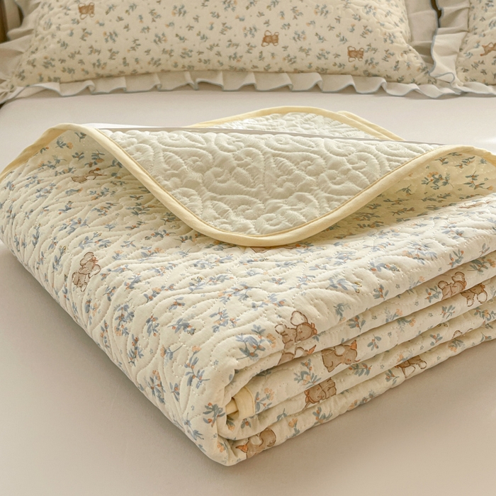 91家纺网 家纺一手货源 找家纺 羽爱家纺 2025新款舒适可定制全棉防滑床盖软席小飞象