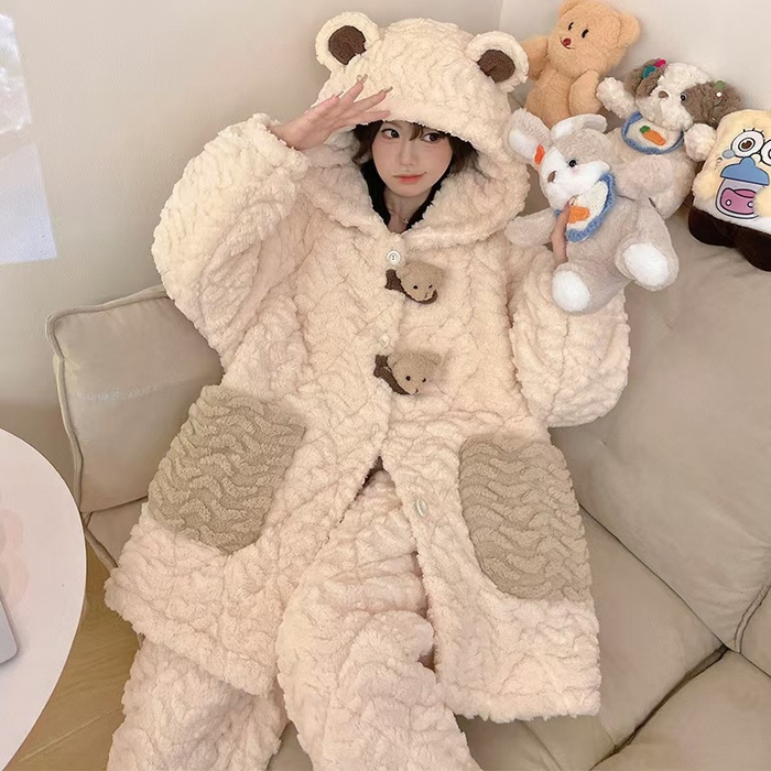 91家纺网 家纺一手货源 找家纺 （总）洛兰沙家居馆 2025秋冬新款睡衣女珊瑚绒三层夹棉卡通可爱加厚加绒保暖家居服套装 