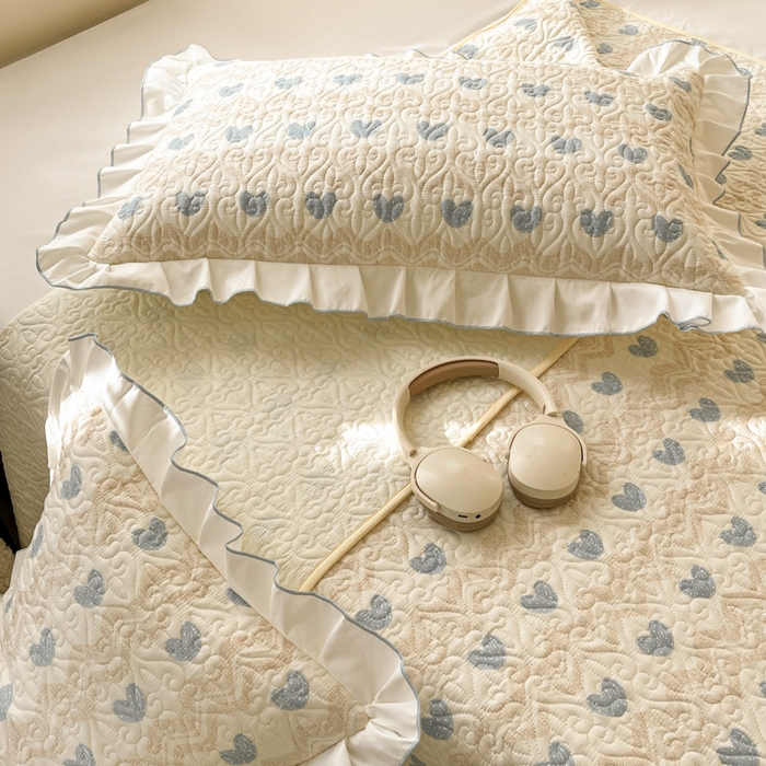 91家纺网 家纺一手货源 找家纺 羽爱家纺 2025新款舒适可定制全棉防滑床盖软席心动旋律