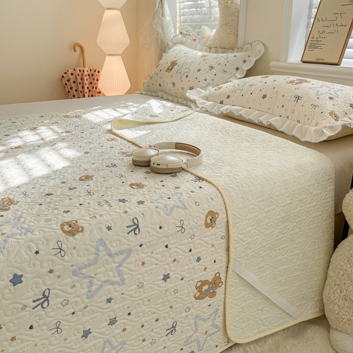 91家纺网 家纺一手货源 找家纺 羽爱家纺 2025新款舒适可定制全棉防滑床盖软席星星熊