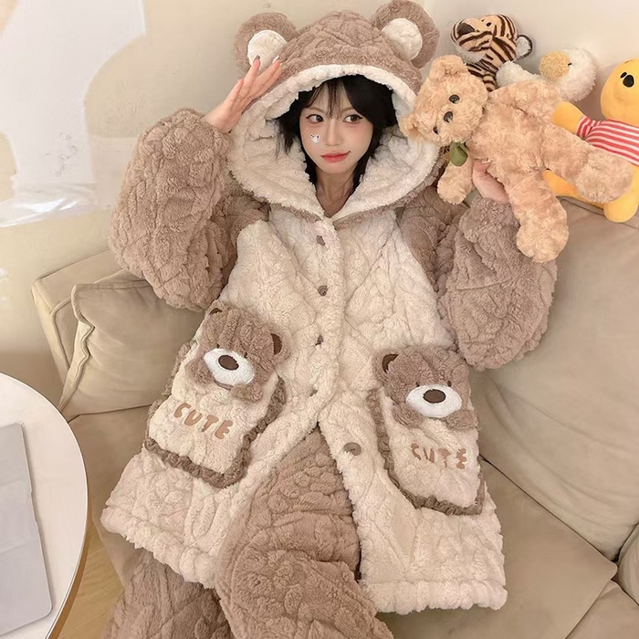 91家纺网 家纺一手货源 找家纺 （总）洛兰沙家居馆 2025秋冬新款睡衣女珊瑚绒三层夹棉卡通可爱加厚加绒保暖家居服套装 