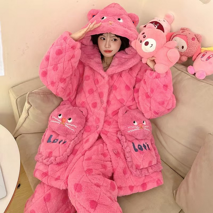 91家纺网 家纺一手货源 找家纺 （总）洛兰沙家居馆 2025秋冬新款睡衣女珊瑚绒三层夹棉卡通可爱加厚加绒保暖家居服套装 