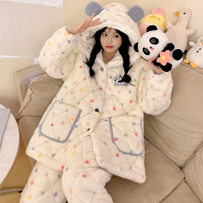 91家纺网 家纺一手货源 找家纺 （总）洛兰沙家居馆 2025秋冬新款睡衣女珊瑚绒三层夹棉卡通可爱加厚加绒保暖家居服套装 