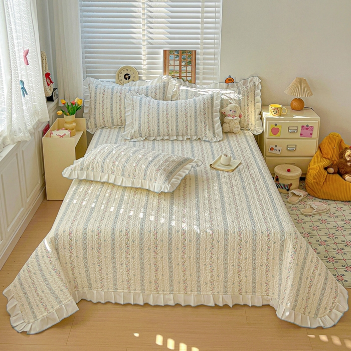 91家纺网 家纺一手货源 找家纺 羽爱家纺 2025新款全棉防滑花边床盖轻悠花梦