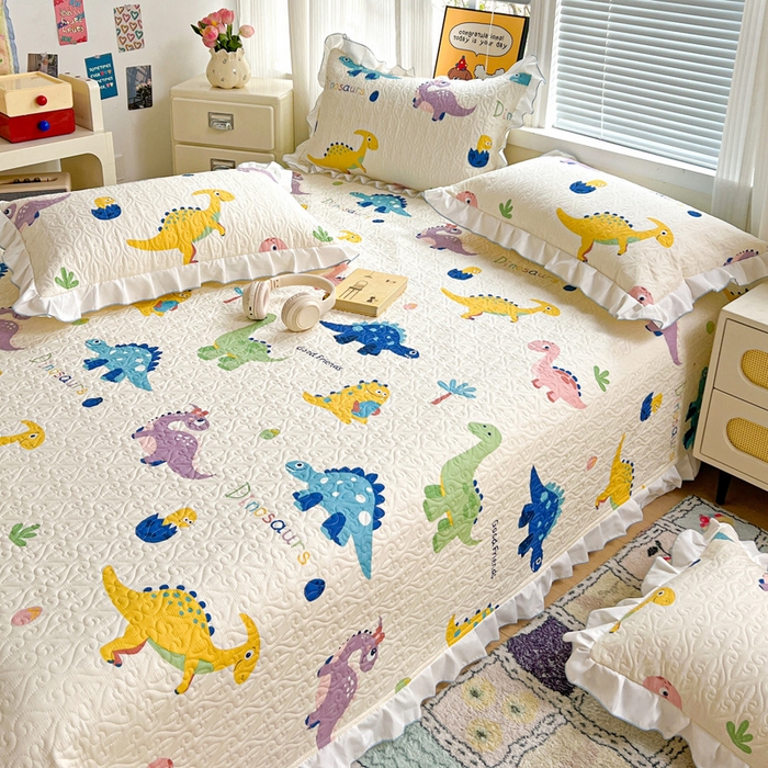 91家纺网 家纺一手货源 找家纺 羽爱家纺 2025新款全棉防滑花边床盖百变恐龙