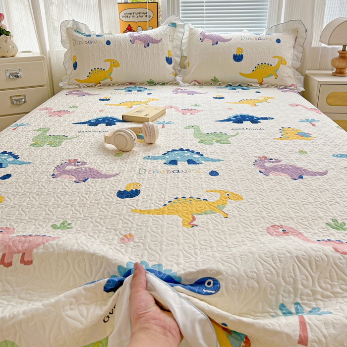 91家纺网 家纺一手货源 找家纺 羽爱家纺 2025新款全棉防滑花边床盖百变恐龙