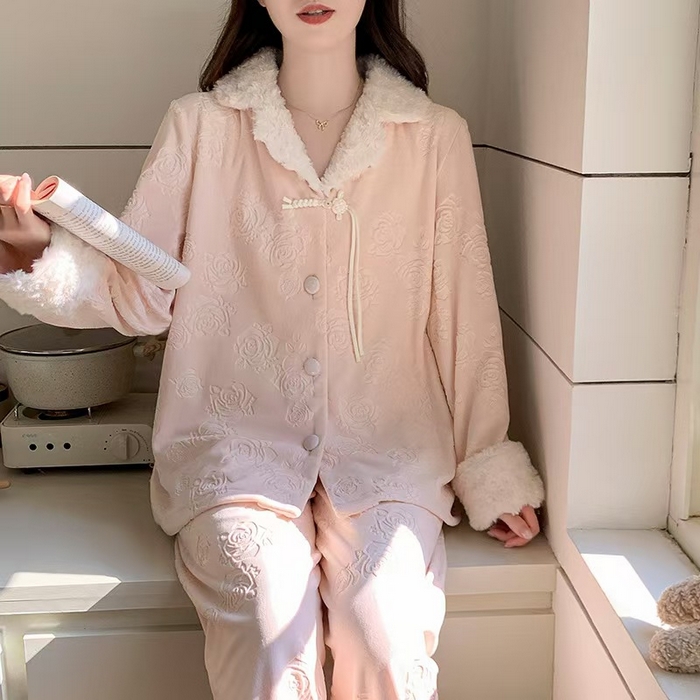 91家纺网 家纺一手货源 找家纺 （总）洛兰沙家居馆 2025新款海岛绒保暖新中式国风女款珊瑚绒冬季家居服