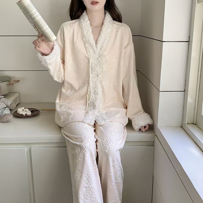 91家纺网 家纺一手货源 找家纺 （总）洛兰沙家居馆 2025新款海岛绒保暖新中式国风女款珊瑚绒冬季家居服