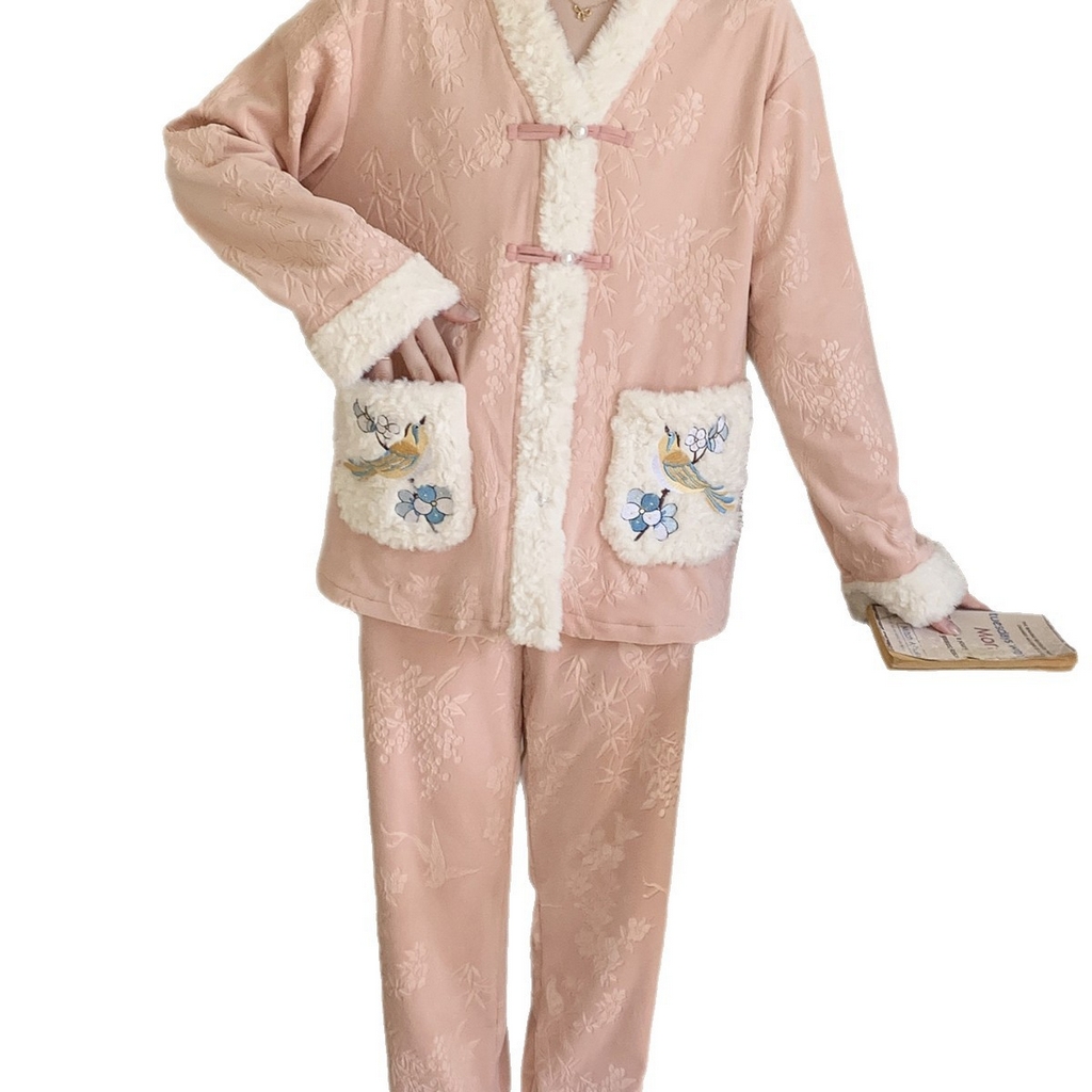 91家纺网 家纺一手货源 找家纺 （总）洛兰沙家居馆 2025新款海岛绒保暖新中式国风女款珊瑚绒冬季家居服