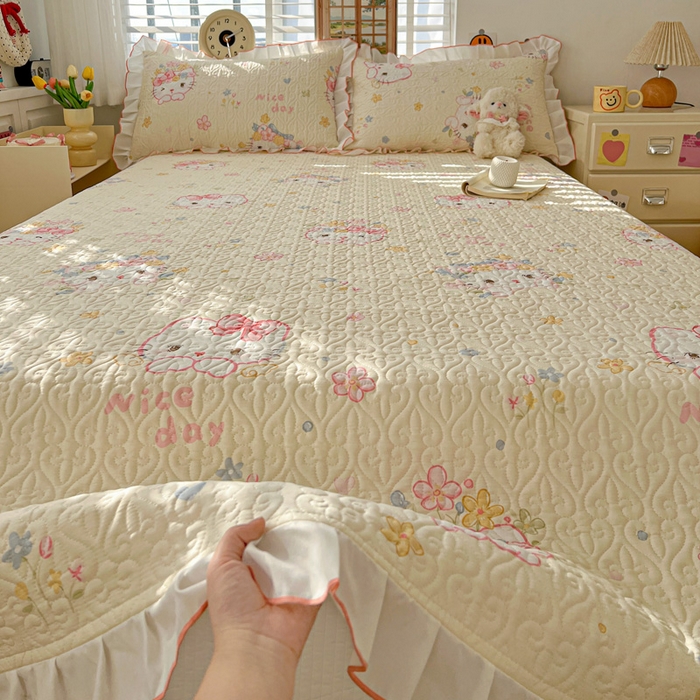 91家纺网 家纺一手货源 找家纺 羽爱家纺 2025新款全棉防滑花边床盖可爱喵