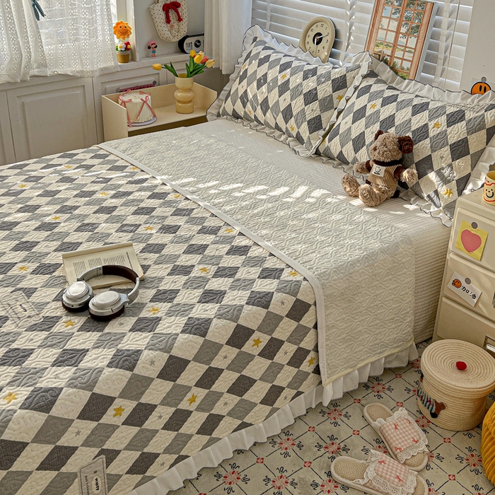 91家纺网 家纺一手货源 找家纺 羽爱家纺 2025新款全棉防滑花边床盖菱形世界