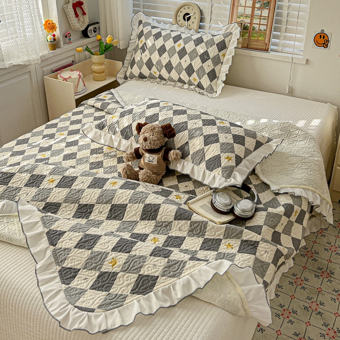 91家纺网 家纺一手货源 找家纺 羽爱家纺 2025新款全棉防滑花边床盖菱形世界