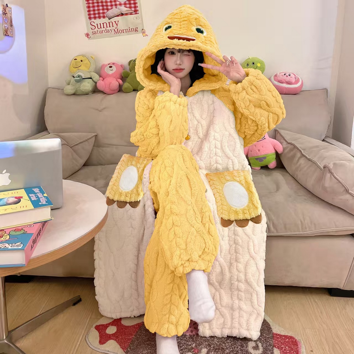 91家纺网 家纺一手货源 找家纺 （总）洛兰沙家居馆 2025新款珊瑚绒睡袍女款秋冬季天卡通可爱连帽睡衣加绒加厚保暖家居服套装