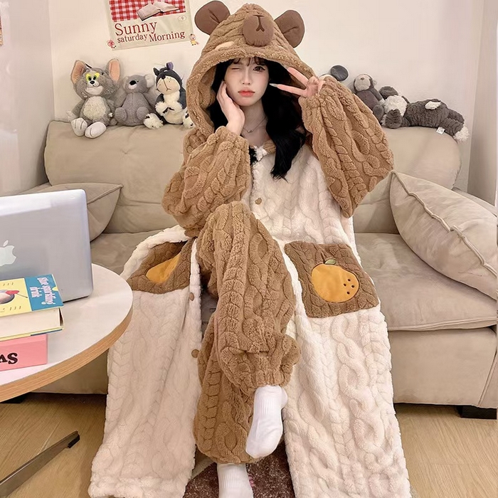 91家纺网 家纺一手货源 找家纺 （总）洛兰沙家居馆 2025新款珊瑚绒睡袍女款秋冬季天卡通可爱连帽睡衣加绒加厚保暖家居服套装