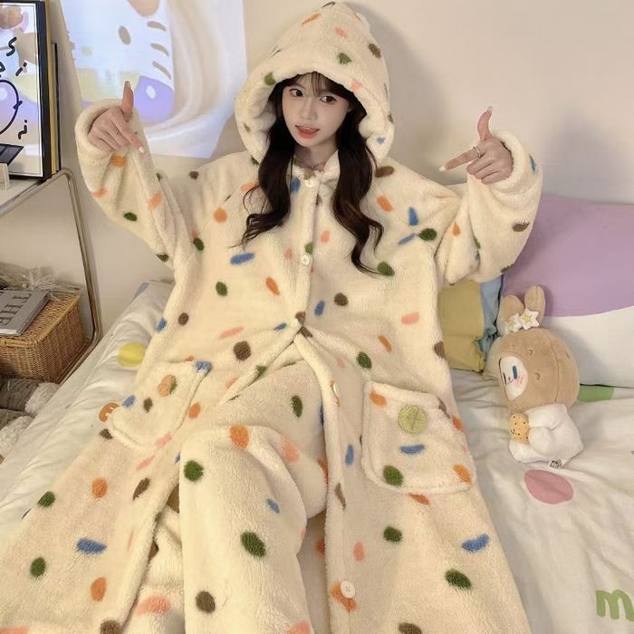 91家纺网 家纺一手货源 找家纺 （总）洛兰沙家居馆 2025新款珊瑚绒睡袍女款秋冬季天卡通可爱连帽睡衣加绒加厚保暖家居服套装