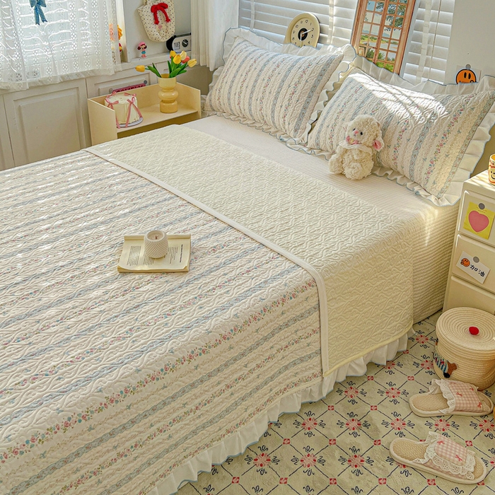 91家纺网 家纺一手货源 找家纺 羽爱家纺 2025新款全棉防滑花边床盖轻悠花梦