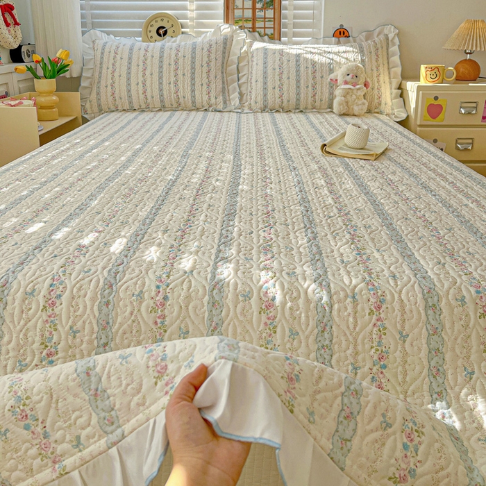 91家纺网 家纺一手货源 找家纺 羽爱家纺 2025新款全棉防滑花边床盖轻悠花梦