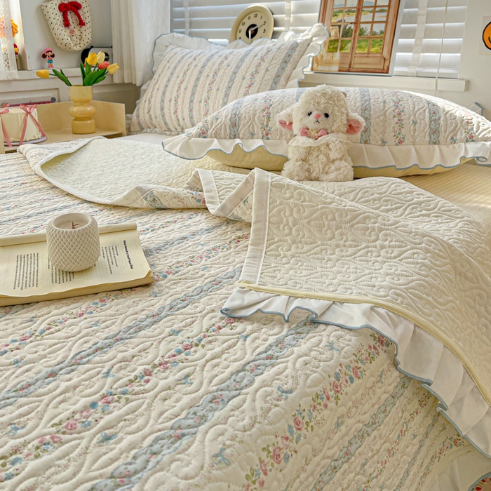 91家纺网 家纺一手货源 找家纺 羽爱家纺 2025新款全棉防滑花边床盖轻悠花梦