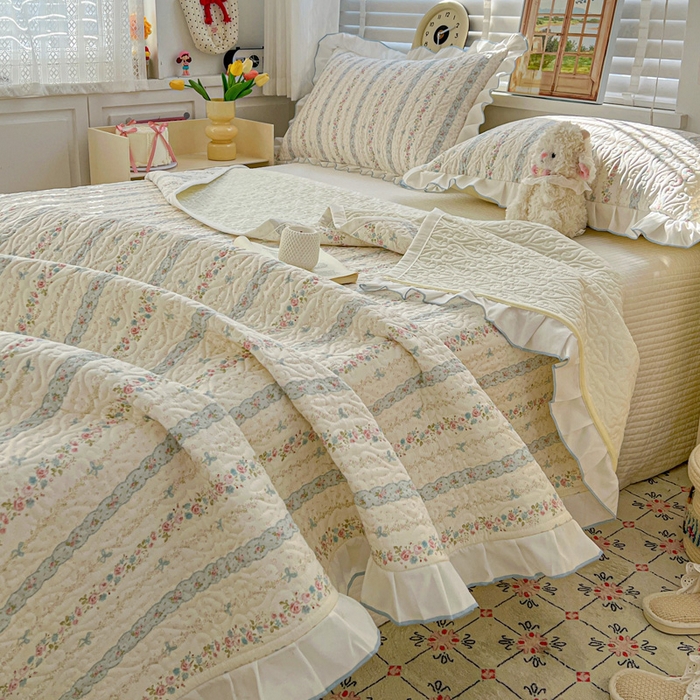 91家纺网 家纺一手货源 找家纺 羽爱家纺 2025新款全棉防滑花边床盖轻悠花梦